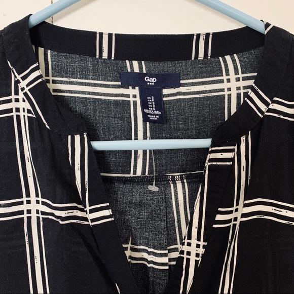 GAP Black + White Grid Blouse - Picture 6 of 7